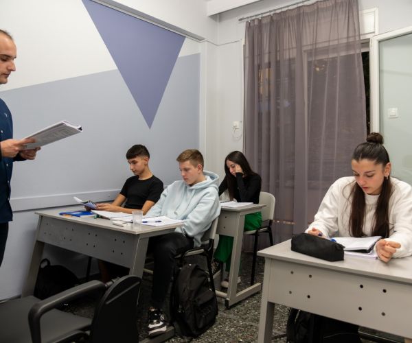 φωτογραφίες φροντιστήρια λάρισα