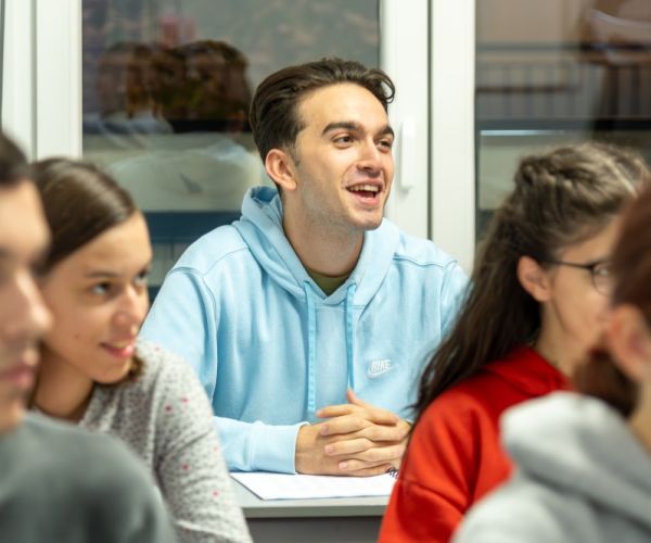 φωτογραφίες φροντιστήρια λάρισα