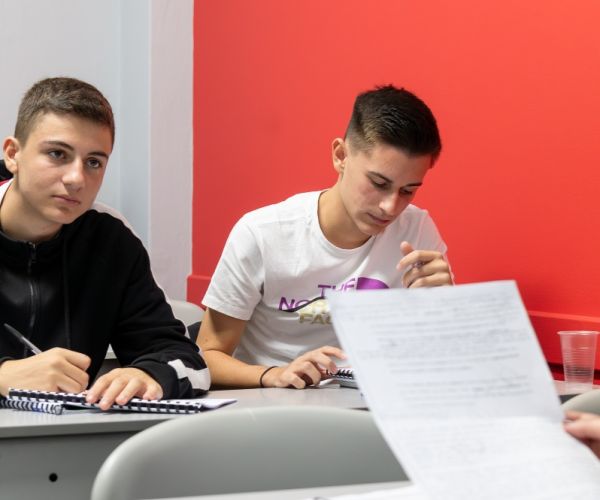 φωτογραφίες φροντιστήρια λάρισα