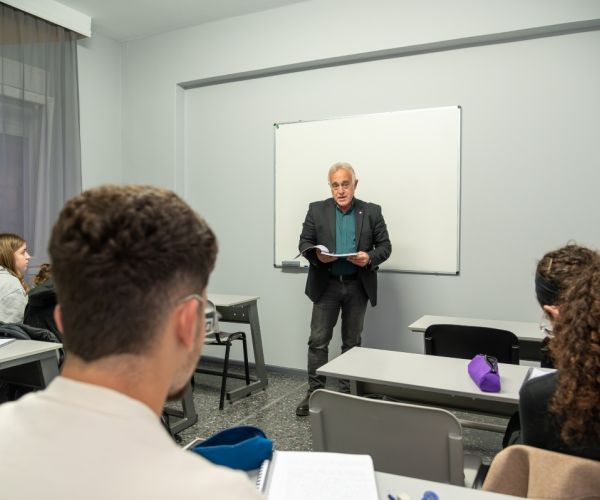 φωτογραφίες φροντιστήρια λάρισα