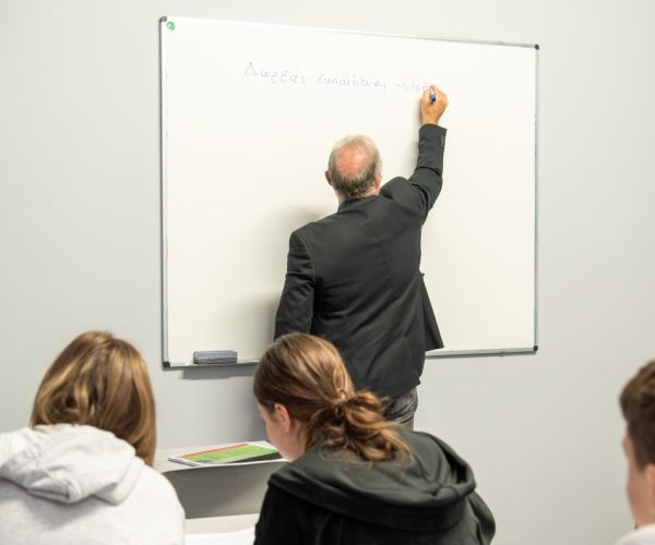 φωτογραφίες φροντιστήρια λάρισα