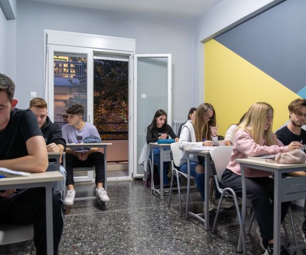 φωτογραφίες φροντιστήρια λάρισα