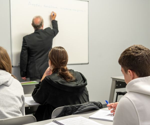 φωτογραφίες φροντιστήρια λάρισα