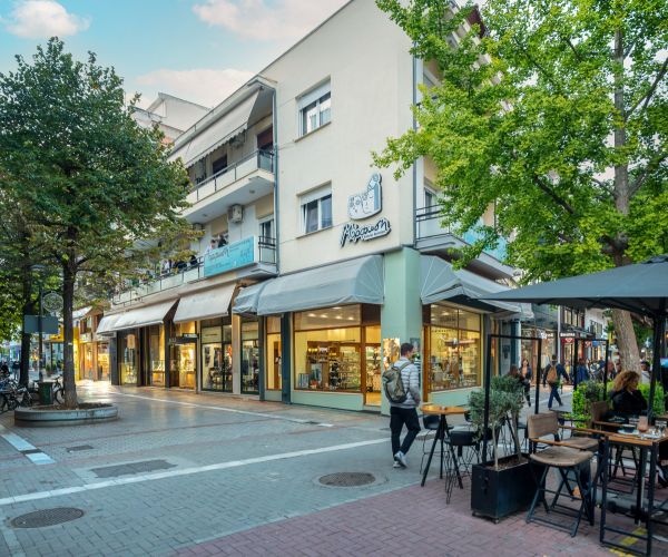 φωτογραφίες φροντιστήρια λάρισα