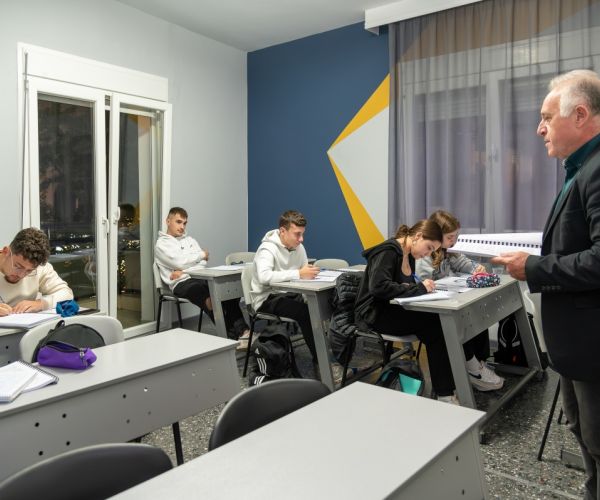 φωτογραφίες φροντιστήρια λάρισα